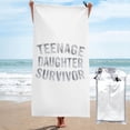 thumbnail image 1 of Toalla de playa con cita de hija adolescente superviviente, toallas de baño de microfibra, manta de playa suave para desfiles, natación, yoga, mujeres y hombres, 1 of 4