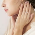 thumbnail image 3 of Bague en Acier Inoxydable à Arc de 4mm pour Visage Lisse pour Hommes et Femmes, Ajustement Confortable Durable, Bijou de Mariage, 3 of 4
