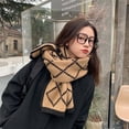 thumbnail image 2 of Bufanda a cuadros para mujer, estilo japonés, moderna, bonita, suave, gruesa, cálida, de lana tejida para otoño e invierno, 2 of 6