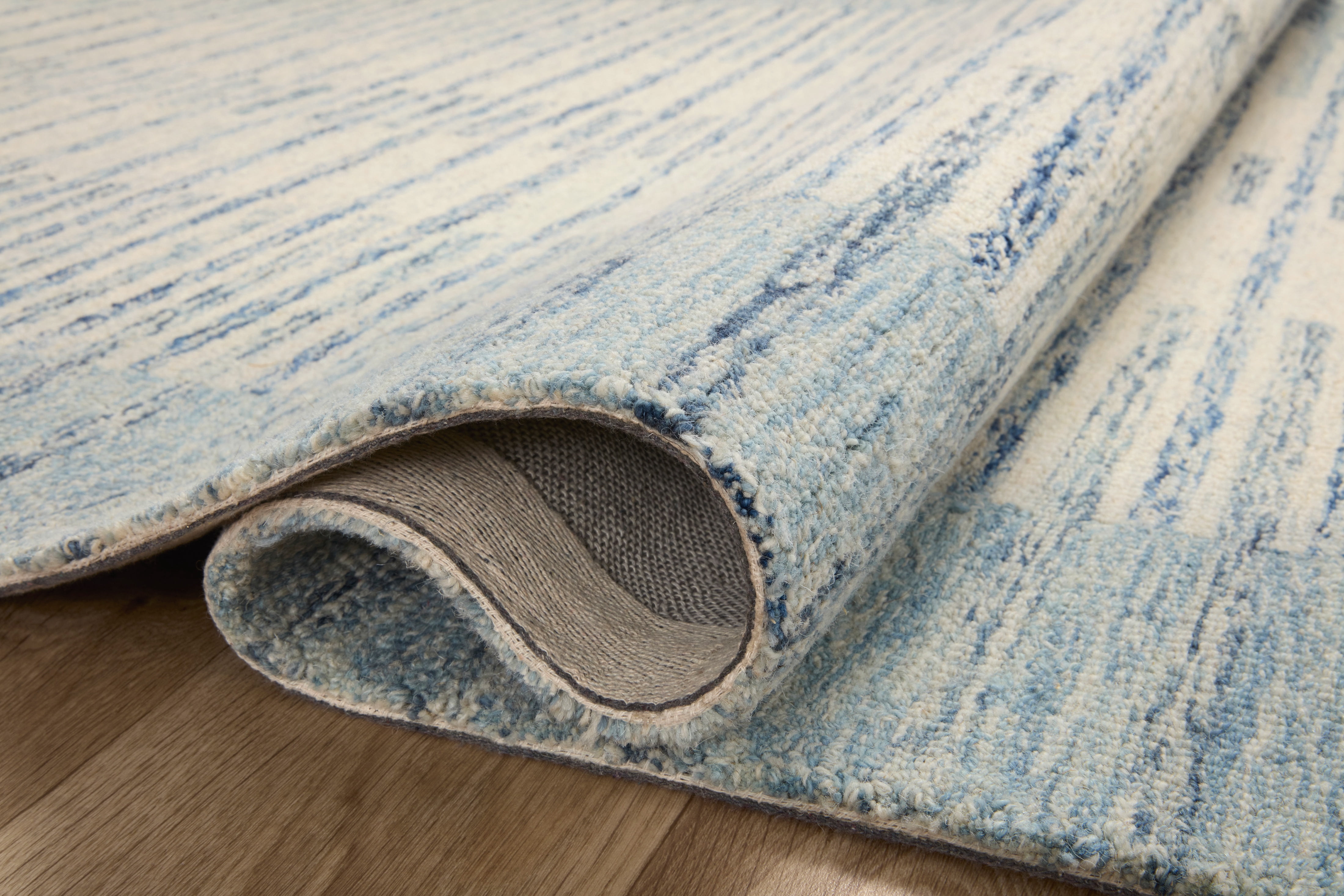 Chris Loves Julia x LoloiChris Ivory / Denim 2'-6" x 9'-9" Runner Rug