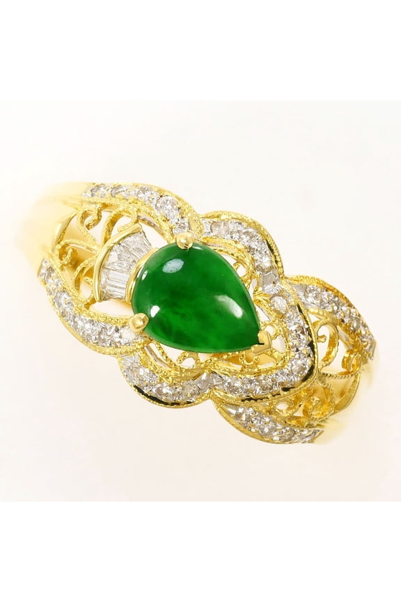 Pre-Owned 18K (18-karat) Yellow Gold Ring with Jadeite and Diamond (carat weight not stamped)....