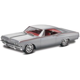 Revell Chevy Car 1966 Chevrolet Impala SS 396 2-in-1