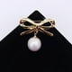 thumbnail image 2 of 2 broches de lazo de mariposa a la moda con broche de boda de perlas para mujer dorado 2 piezas, 2 of 8