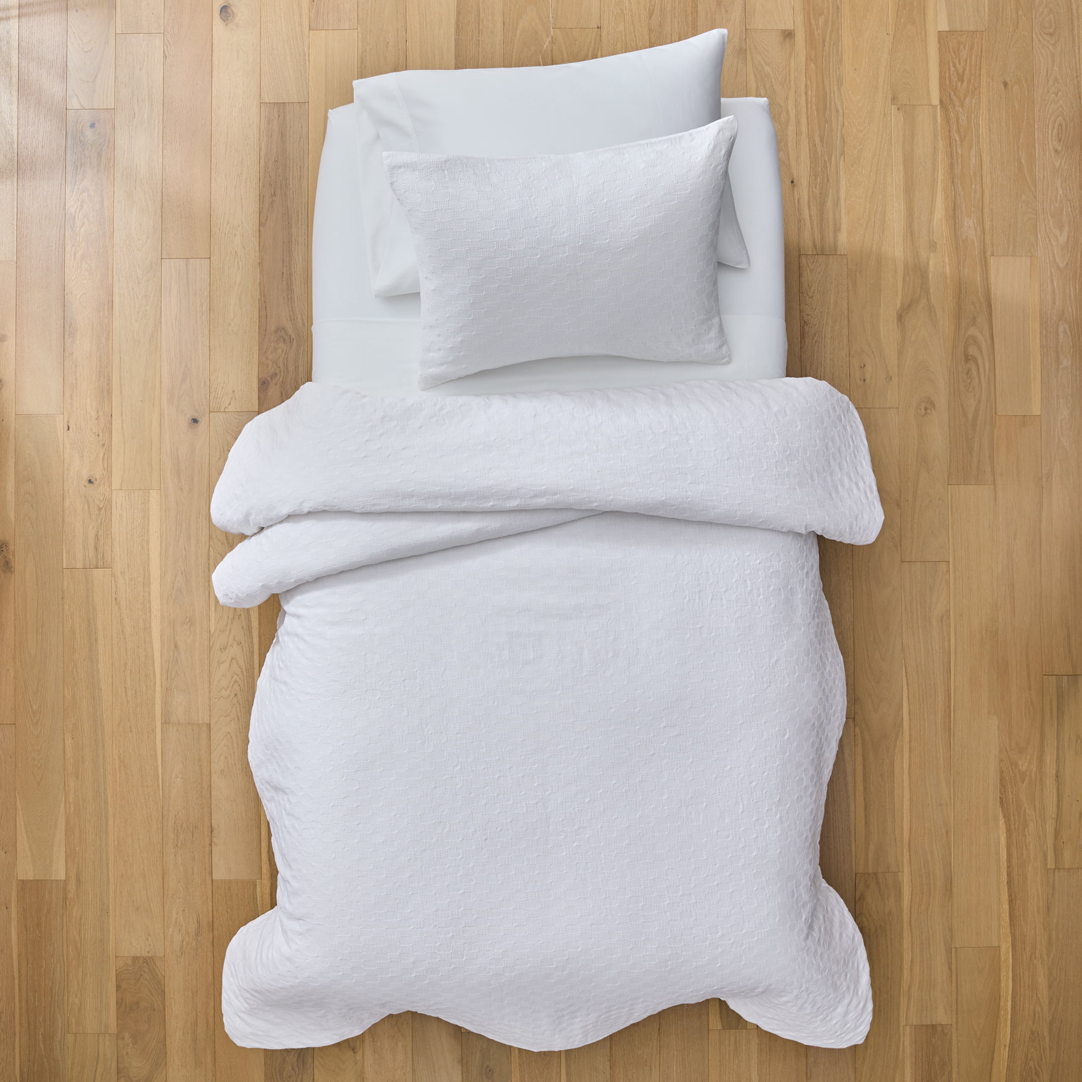 Better Homes & Gardens 2-Piece Arctic White Block Weave Comforter Set, Adult Twin/Twin XL