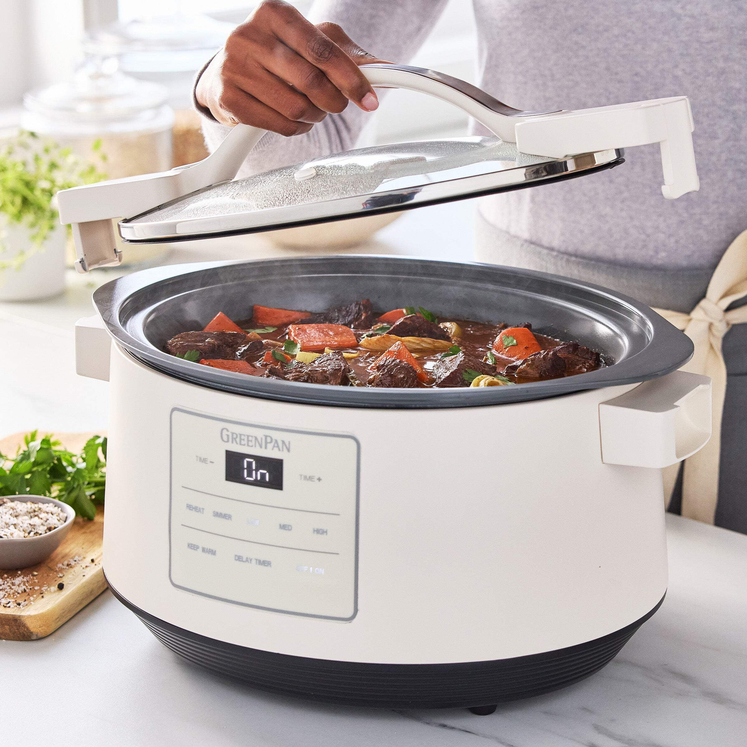 GreenPan 8 Quart Family Size Locking Lid Slow Cooker, Cream