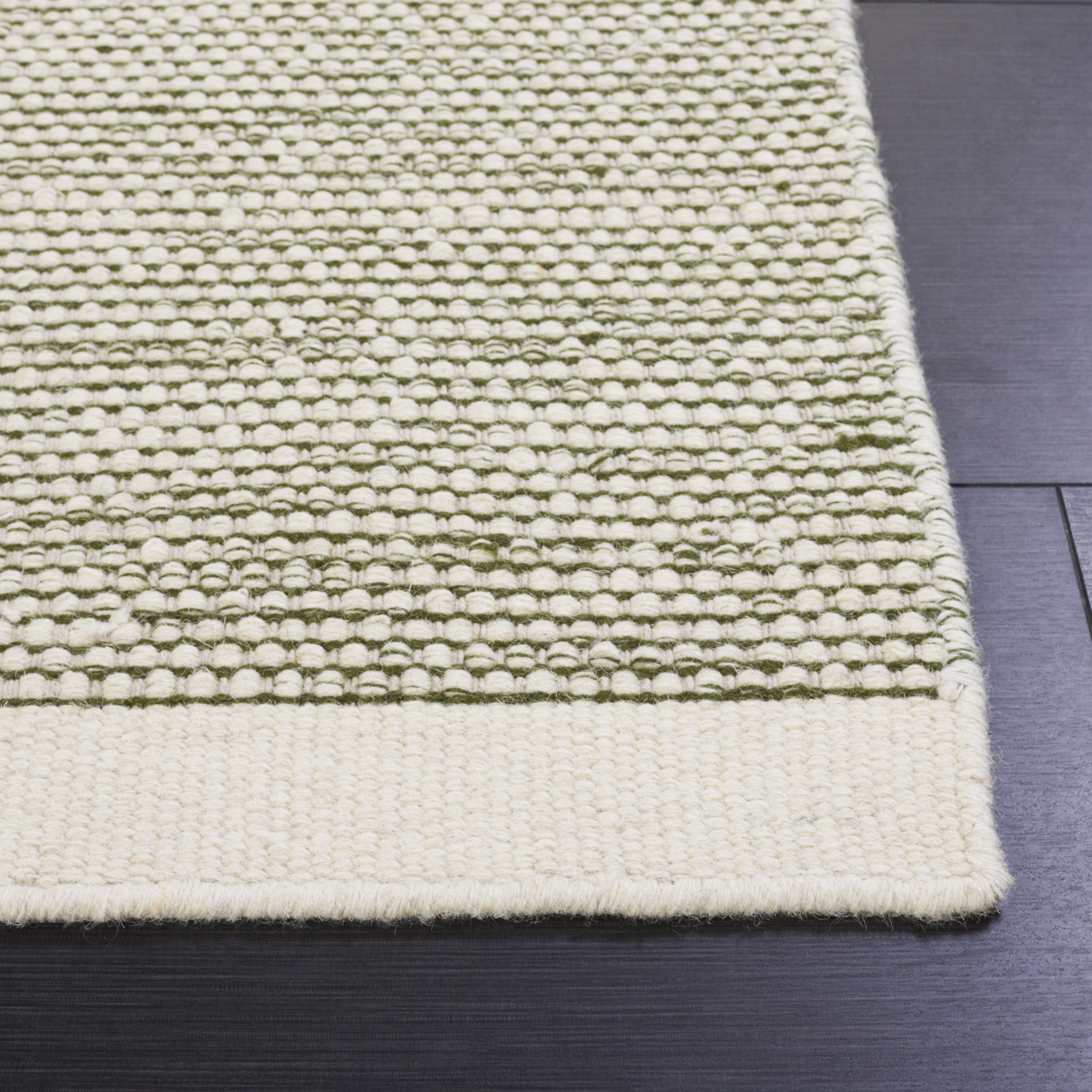 SAFAVIEH Natura Mellony Solid Area Rug, Green/Ivory, 4' x 6'