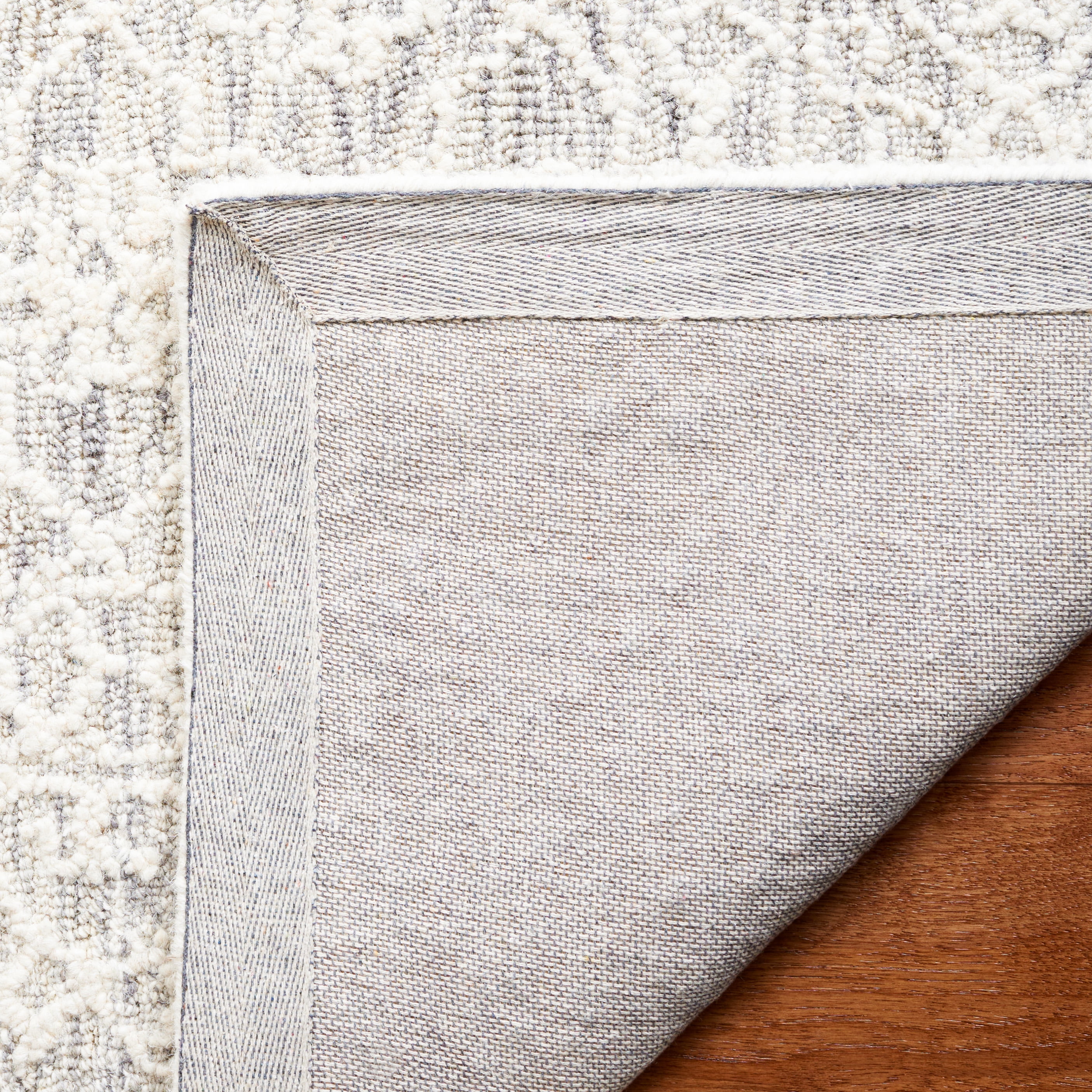 SAFAVIEH Ebony Adella Floral Area Rug, Grey/Ivory, 4' x 6'