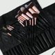 thumbnail image 4 of Kit 24 brochas maquillaje + estuche enrollable – cerdas suaves sintéticas, 4 of 4