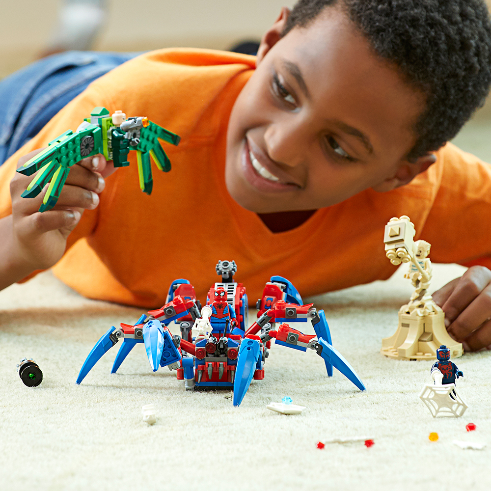 LEGO Super Heroes Spider-Man's Spider Crawler 76114 - image 4 of 8