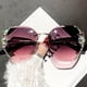 thumbnail image 3 of Gafas de sol sin marco Qarigey para mujer Protección 400 Cara ovalada Diamante de imitación Rosa, 3 of 6