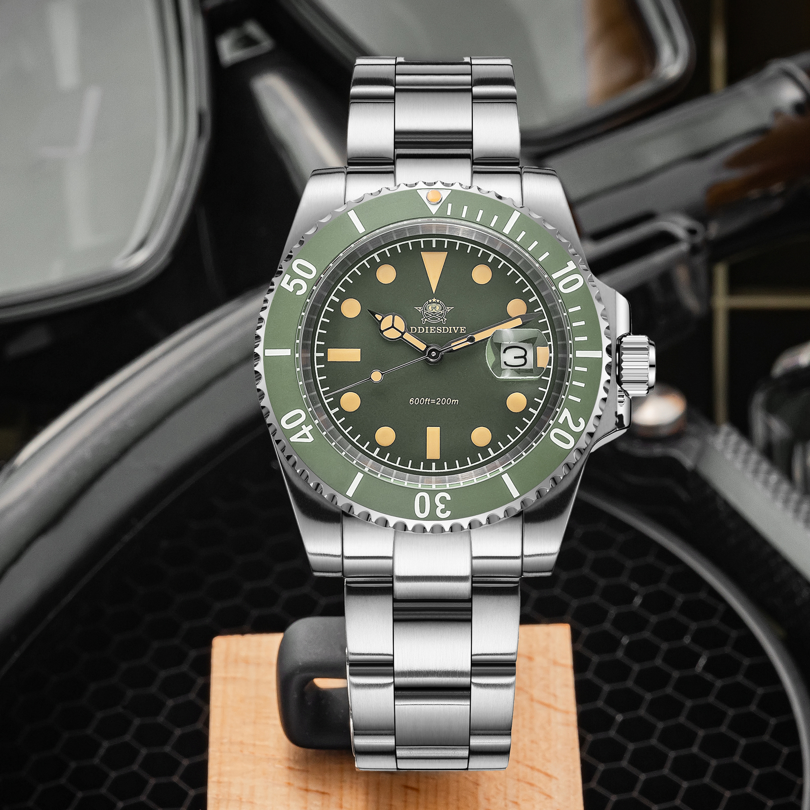 ADDIESDIVE Quartz Watch for Men 200M Waterproof Dive Watch with Japanese Movement 316L Stainless Steel & Ceramic Bezel Super Luminous Men's Watches
