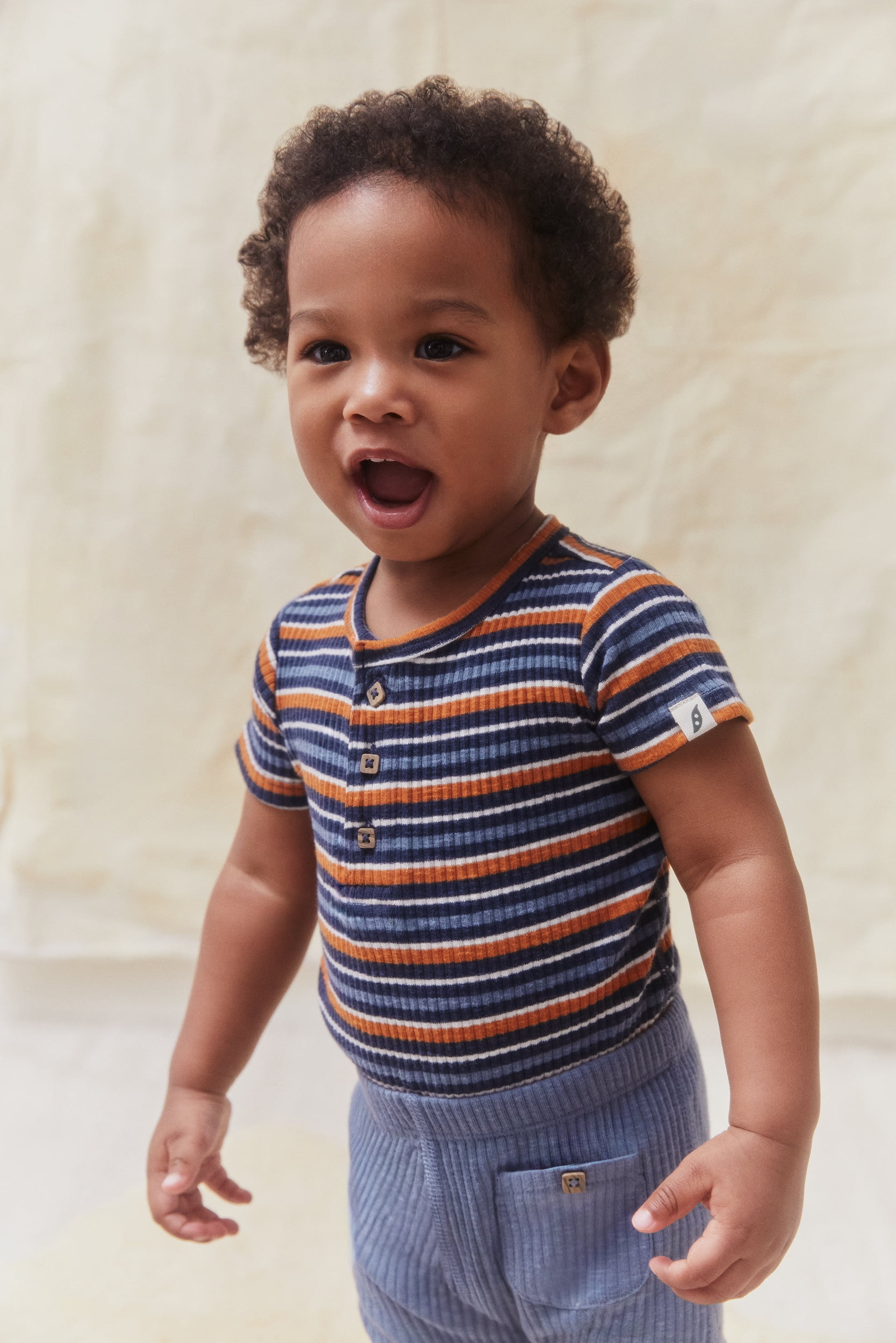 easy-peasy Baby Short Sleeve Henley Bodysuit, Sizes 0-24 Months