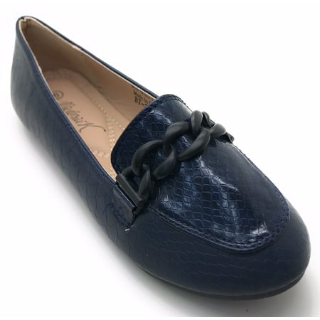 

Victoria K Two Tone Snake Print With Matted Chain Buckle Moccasins (Women)