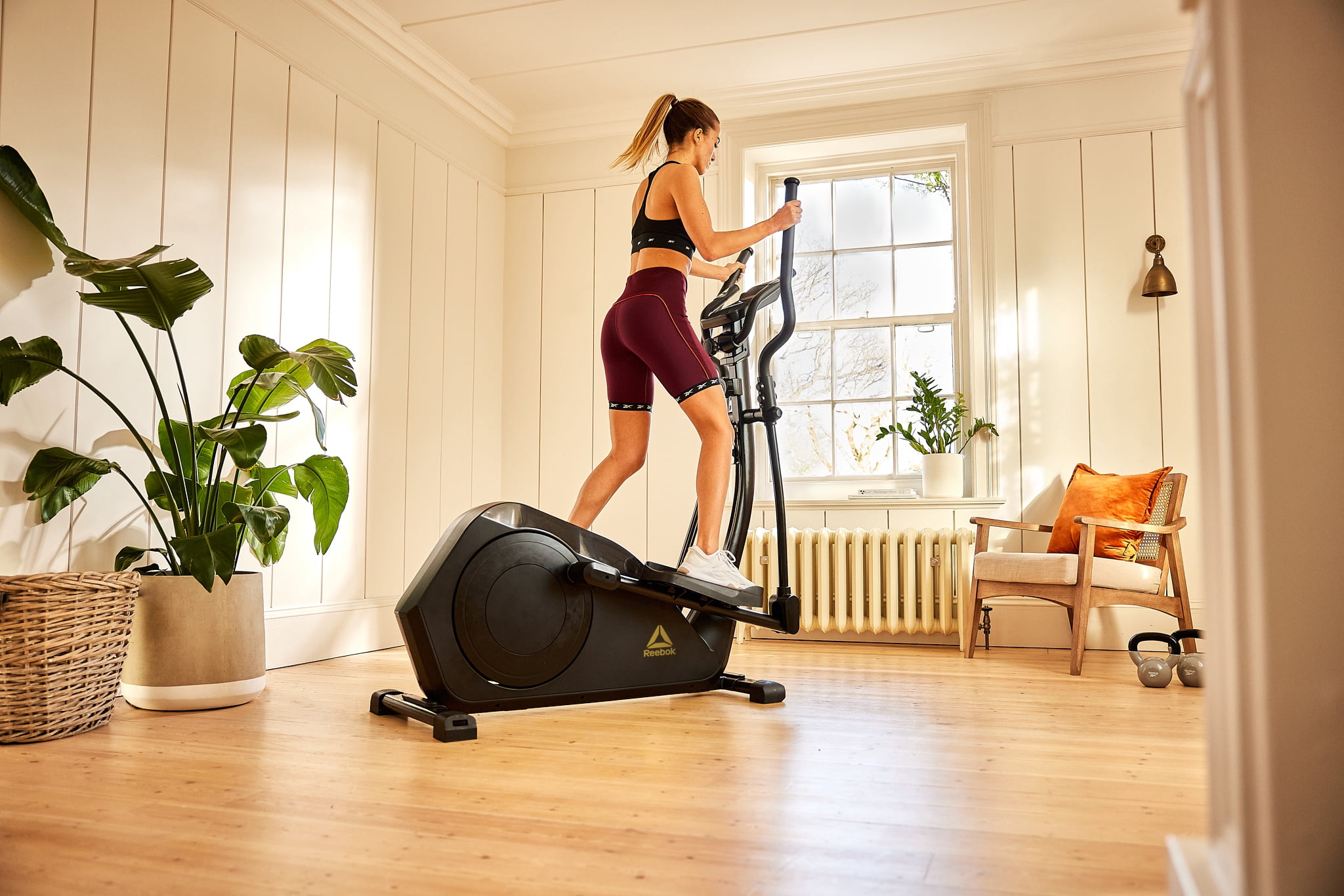 Reebok FR20 Home Elliptical Cross Trainer, Black, Cardio Exercise, 8 Resistance Levels