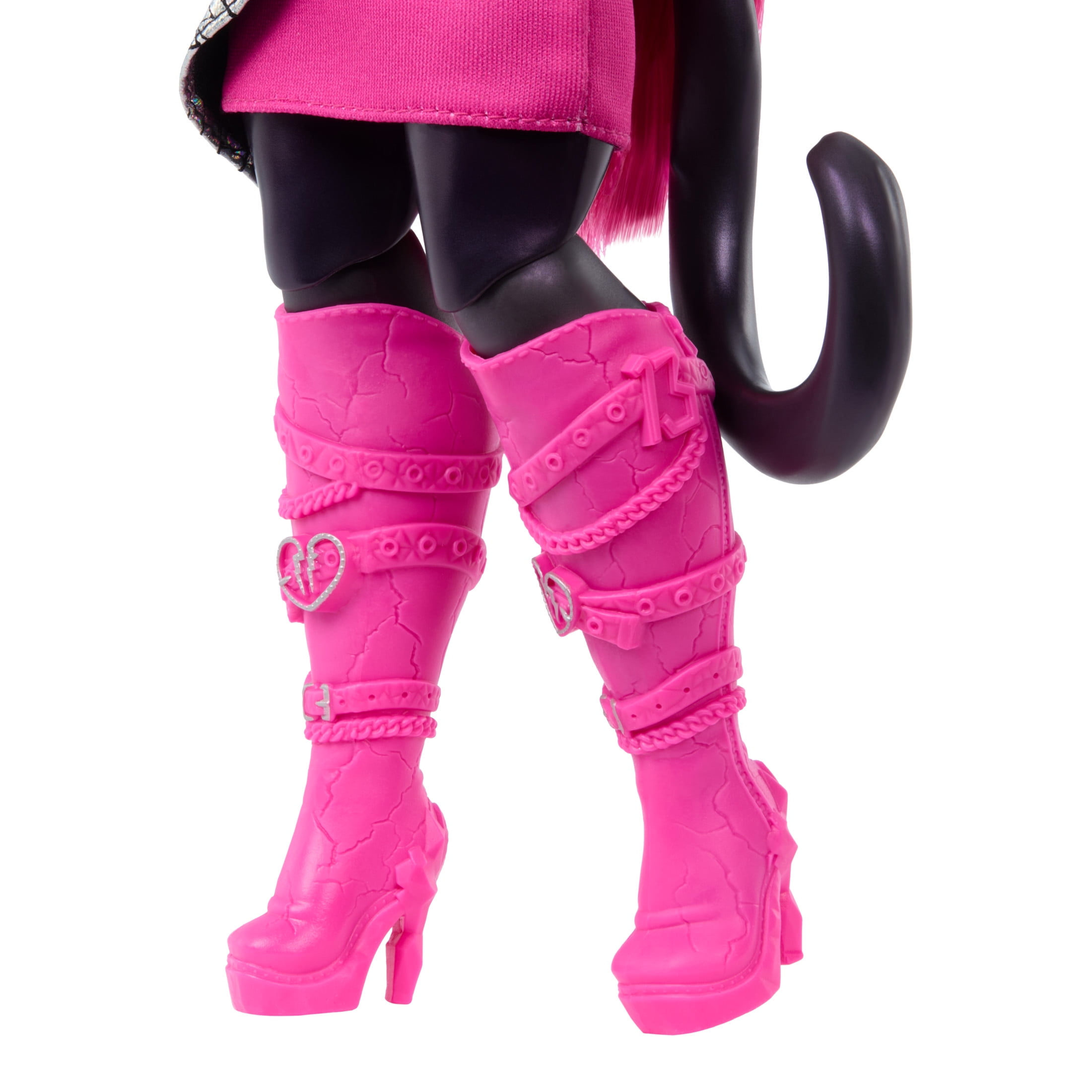 Monster High Catty Noir Fashion Doll with Pet Cat Amulette and Backpack, Music Book, Accessories