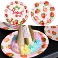 thumbnail image 3 of Ensemble de Vaisselle Jetable Imprimé Fraise Fête Anniversaire Lot T0, 3 of 8