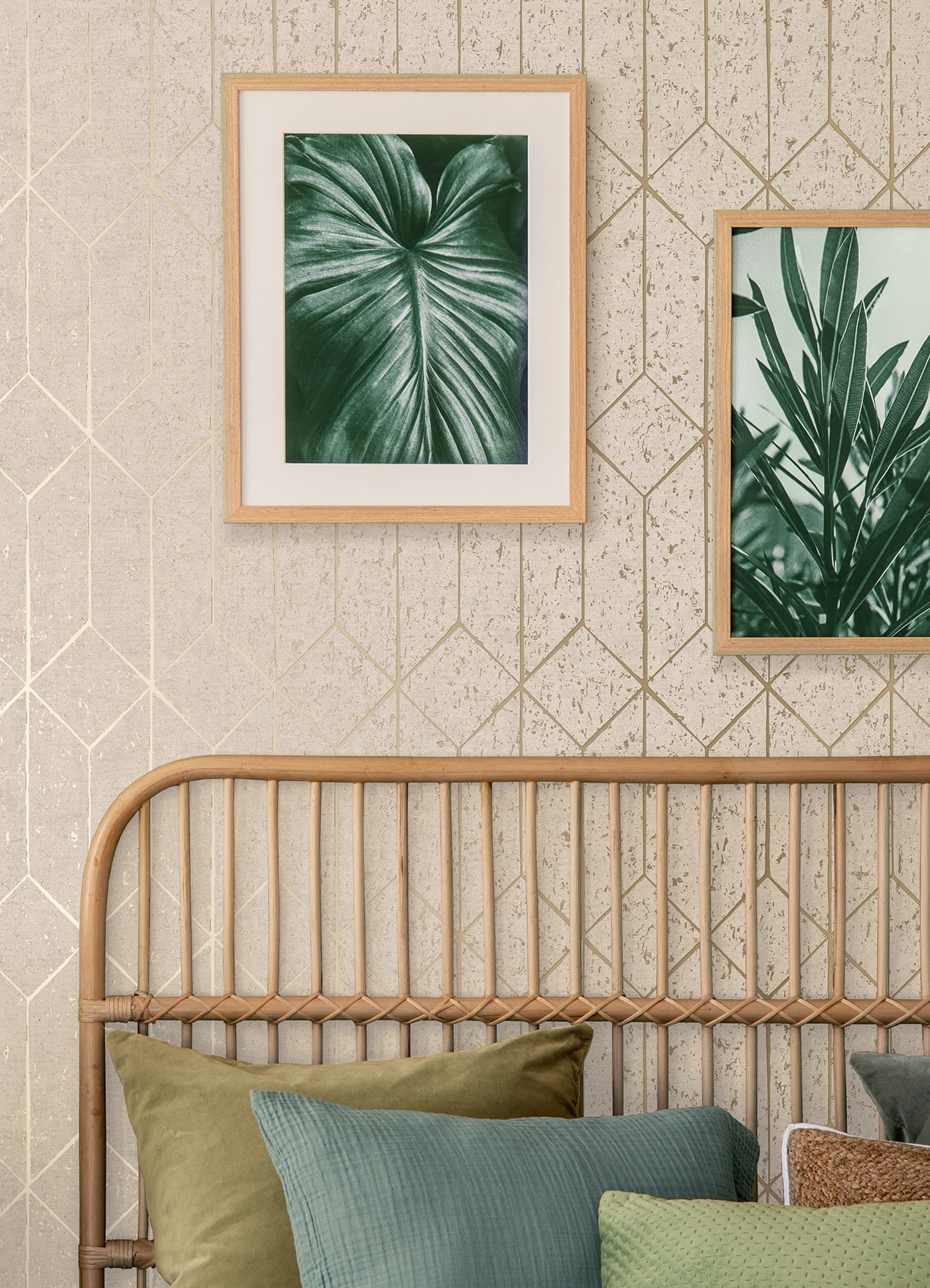 Advantage Hayden Bone Concrete Trellis Wallpaper