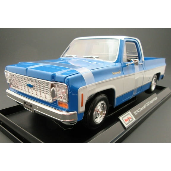1974 Chevrolet C10 Cheyenne Super  Blue & White  1:18  Die Cast  Maisto