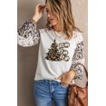 thumbnail image 1 of ABPHQTO Top de mujer de manga larga con gráfico de bloque de color y árbol de Navidad de leopardo beige, 1 of 5