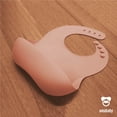 thumbnail image 4 of Set de 2 Baberos para Bebé (+6 Meses) - Amababy - Silicón Flexible con Broche, 4 of 5