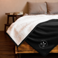 thumbnail image 3 of Lake Winnipesaukee Couverture Sherpa Premium, 3 of 8