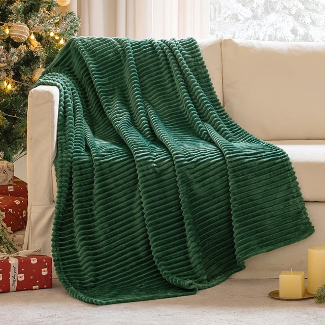 Manta navideña MIULEE de forro polar verde oscuro de 50 x 60 cm