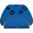 thumbnail image 3 of Station de charge rapide universelle Razer pour Xbox– Shock Blue, 3 of 4