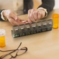 thumbnail image 3 of Paquete de 2 organizadores semanales grandes de pastillas – Planificador de vitaminas de 7 días y caja de medicamentos con compartimentos grandes – Sin BPA (negro + blanco), 3 of 5