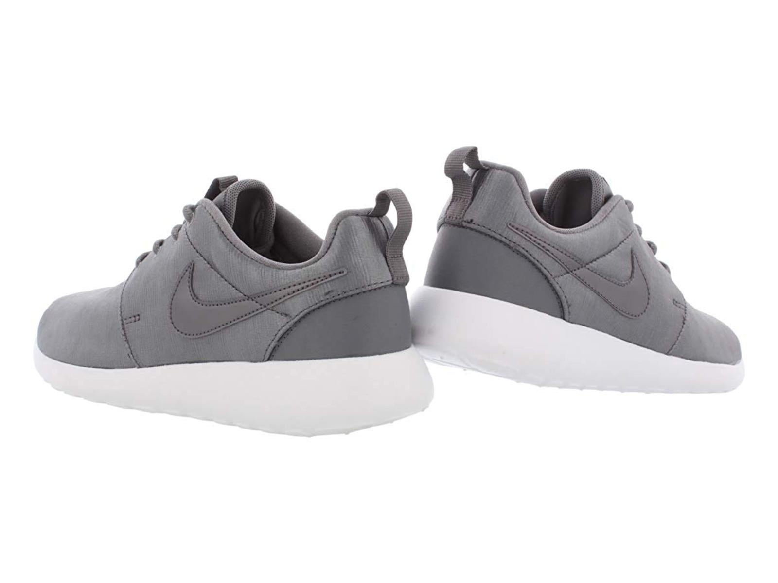 nike womens roshe one