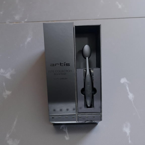 Artis Elite Oval 6 Makeup Brush for Foundation, Creams, Powders & Skincare