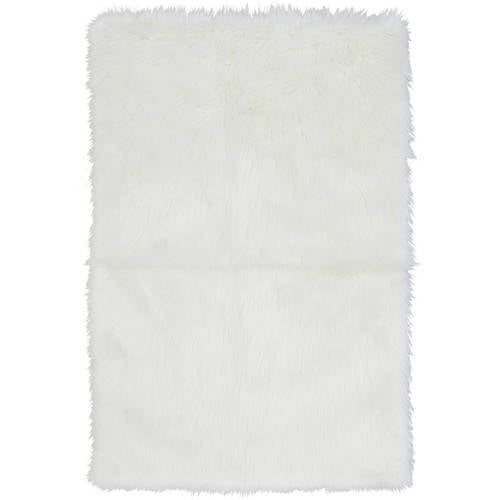 muggen Senatet Konsultation Mainstays Flokati Solid White Fur Accent Rug 30x46 in - Walmart.com