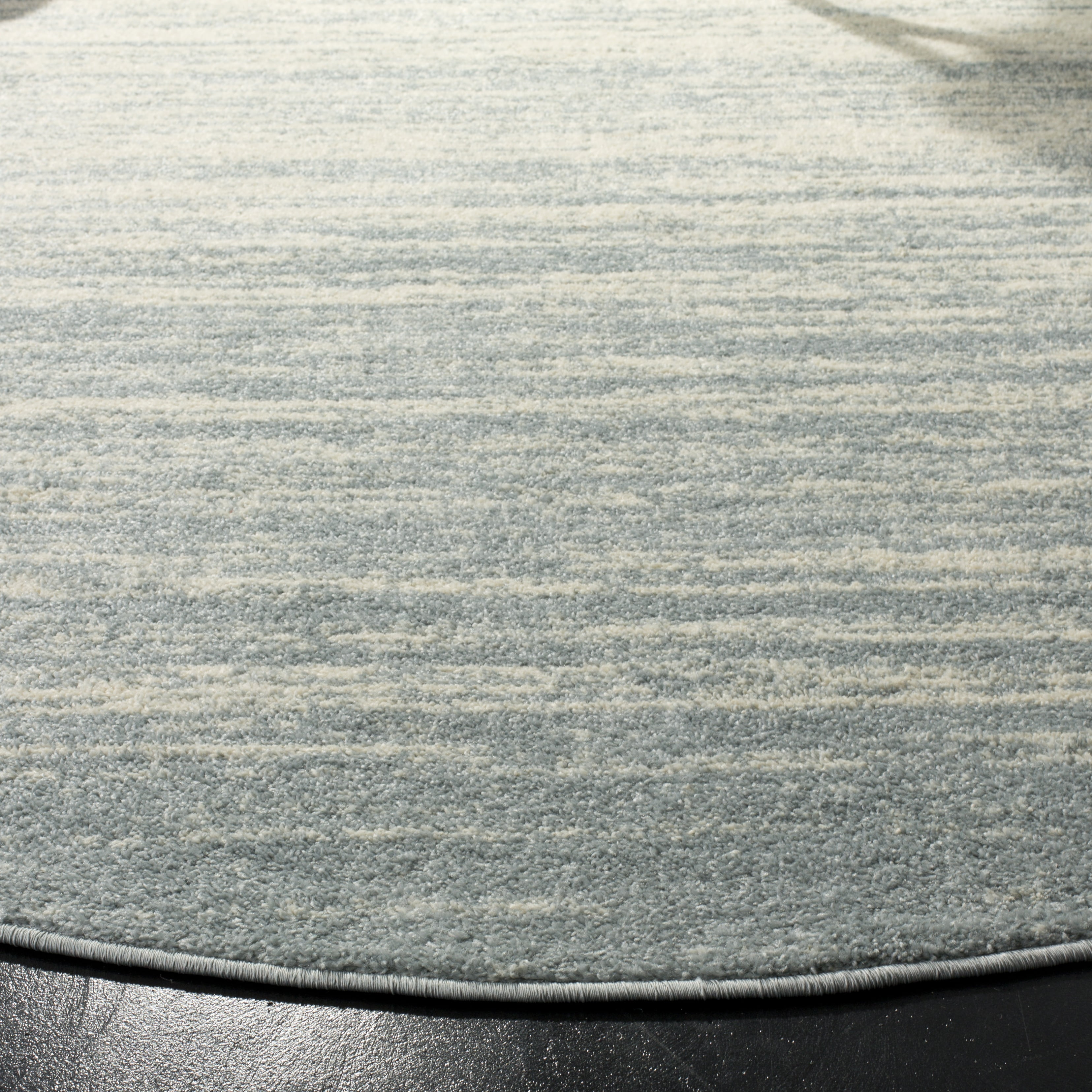 SAFAVIEH Adirondack Esmond Striped Area Rug, Slate/Cream, 9' x 9' Round - Large - Modern Design, Slate & Cream, Ideal for Living Room, Bedroom, Dining Space