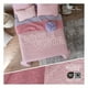 thumbnail image 2 of Edredón Ligero Real Textil + 2 Fundas de Almohada, Juego de Colcha King Size, Color Rosa Oscuro/Rosa, 2 of 7