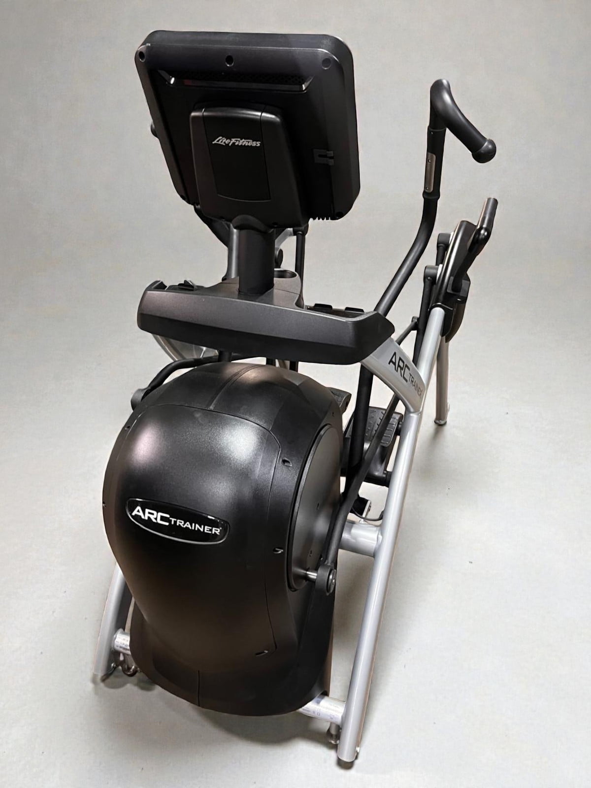 Restored Life Fitness Total Body Arc Trainer with ST Console (Refurbished)