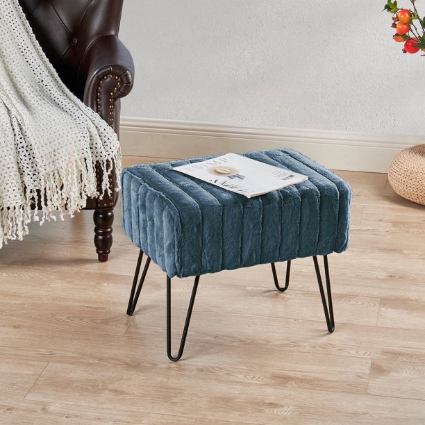 HOME SOFT THINGS OTOMAN/TABURETE SUPER SUAVE DE PIEL SINTÉTICA. OTOMAN TAPIZADO PARA REPOSAPIÉS CON PATAS DE METAL NEGRO Y ASIENTO ACOLCHADO. 48X33X43CM, LIBÉLULA