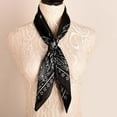 thumbnail image 3 of Foulard Noire pour Femmes, Carrée, Imprimée, Foulard, Bandana, 3 of 3