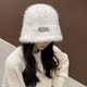 thumbnail image 4 of Gorro de pescador de piel de conejo para mujer, estilo coreano, otoño e invierno, retro, de metal, estándar, cálido, con cara que muestra un pequeño gorro de felpa, 4 of 5