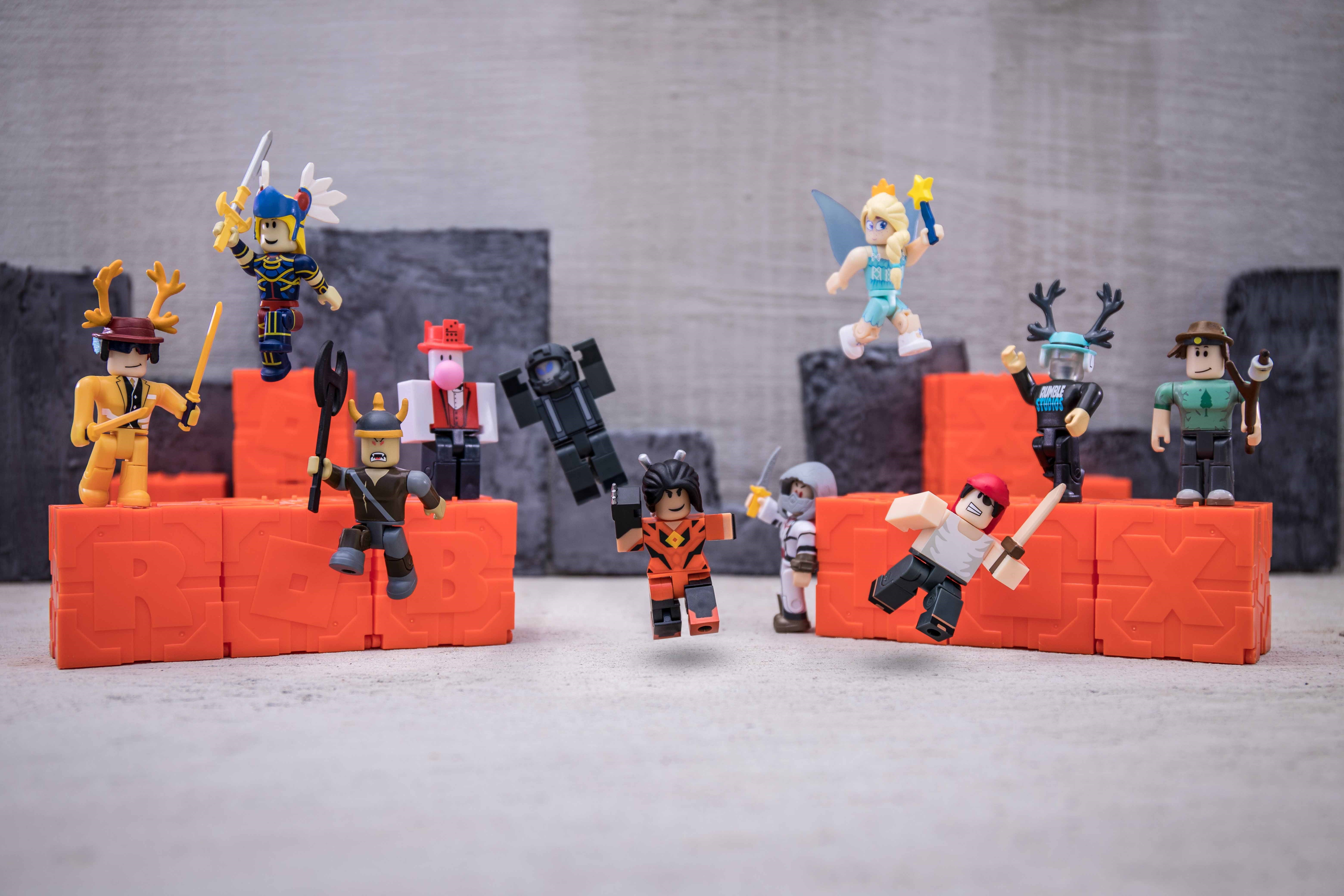 Roblox Action Collection Series 6 Mystery Figure Includes 1 Figure Exclusive Virtual Item Walmart Com Walmart Com - à¸‹à¸­à¸—à¹„à¸«à¸™ 6 styles boxed roblox figure pvc game action