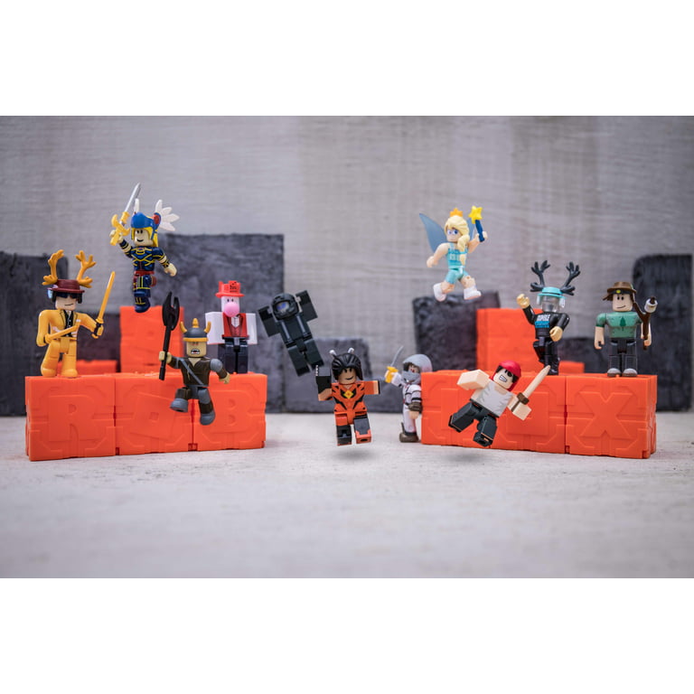  Roblox Action Collection - Series 11 Mystery Figure 6-Pack  [Includes 6 Exclusive Virtual Items] : Toys & Games