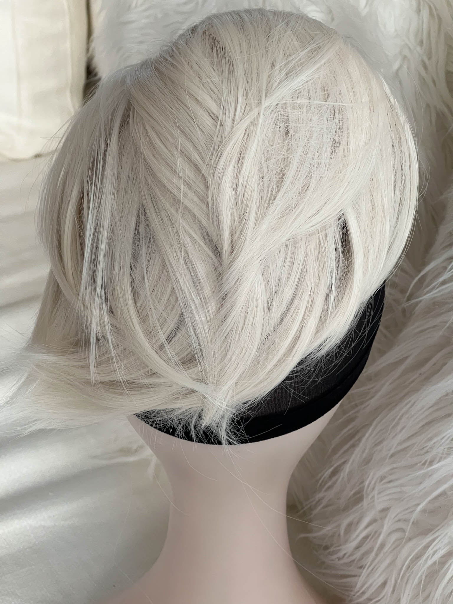 Apexhairs Messy Bun Hair Piece Tousled Updo Straight Hair Chignon Scrunchy Platinum Blonde
