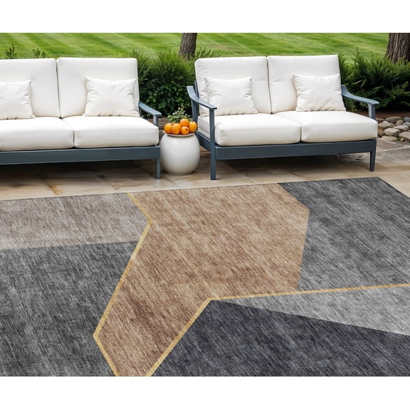HomeRoots 579934 8 x 10 ft. Geometric Washable Indoor & Outdoor Rectangle Area Rug, Charcoal, Taupe & Gray