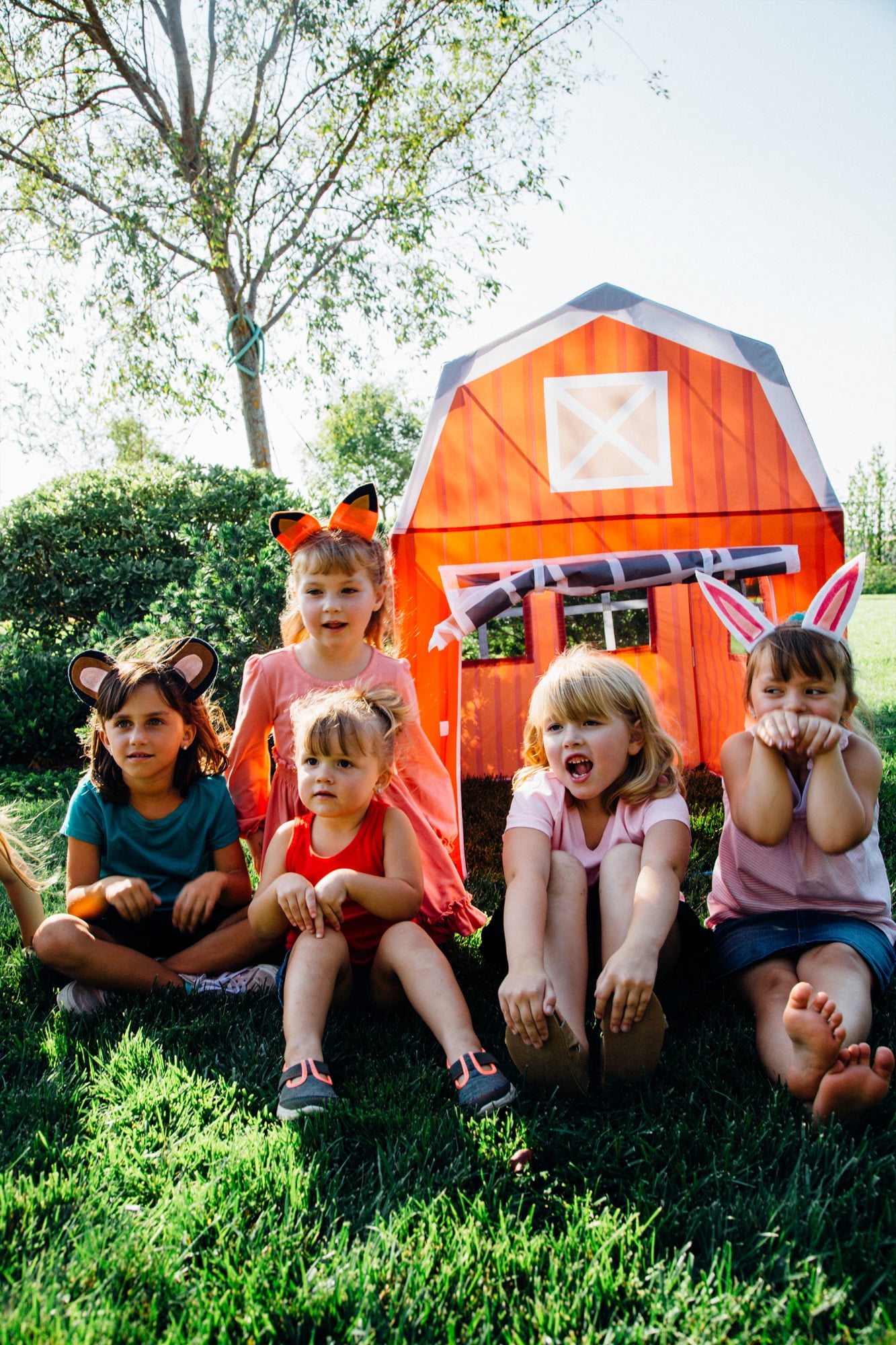 Pacific Play Tents Barnyard Playhouse Tent Red Polyester, Child