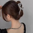thumbnail image 5 of Clip de garra de flor Clips de pelo de rosa de metal lindo Tocado antideslizante grande Clip de garra de pelo de rosa plateada Pinzas de mandíbula de pelo largo y grueso Accesorios para el cabell, 5 of 5