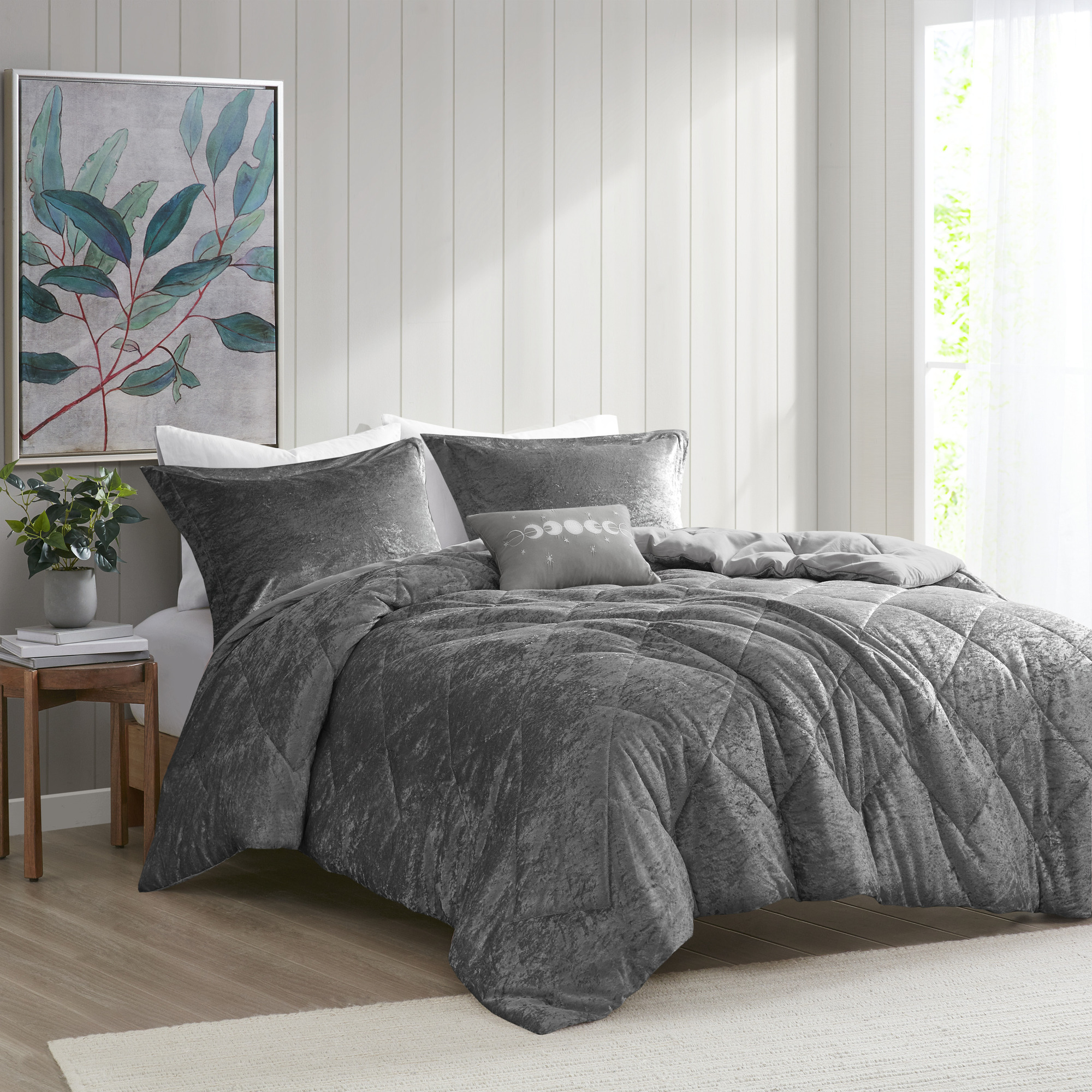 Regency Heights King/Cal King Size Comforter Sets, Velvet Bedding Comforter Set for All Seasons, Grey Bedding Set with Decor Pillow, 4-Piece