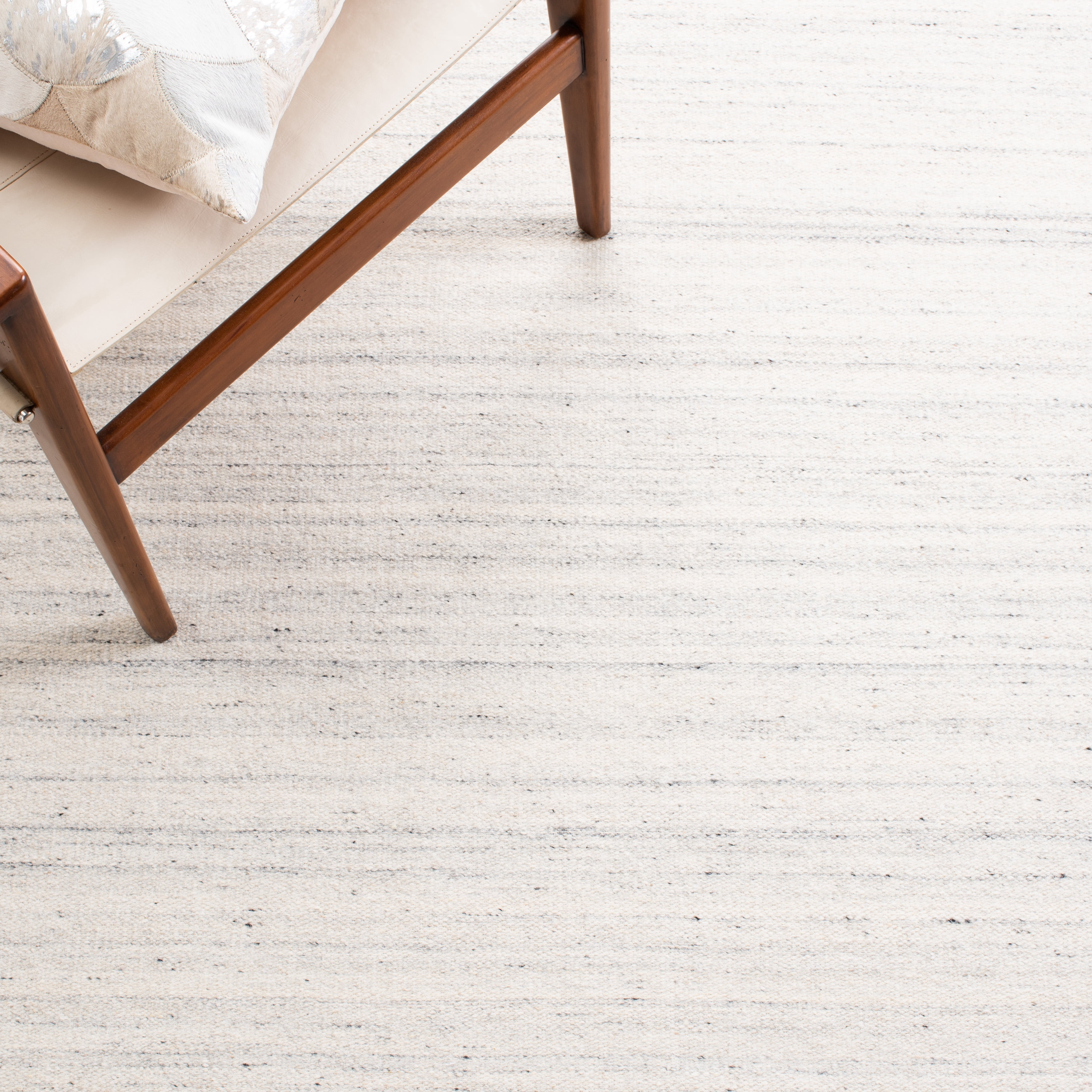 Safavieh Kilim Luka Striped Area Rug, Beige/Light Gray, 6' x 9'