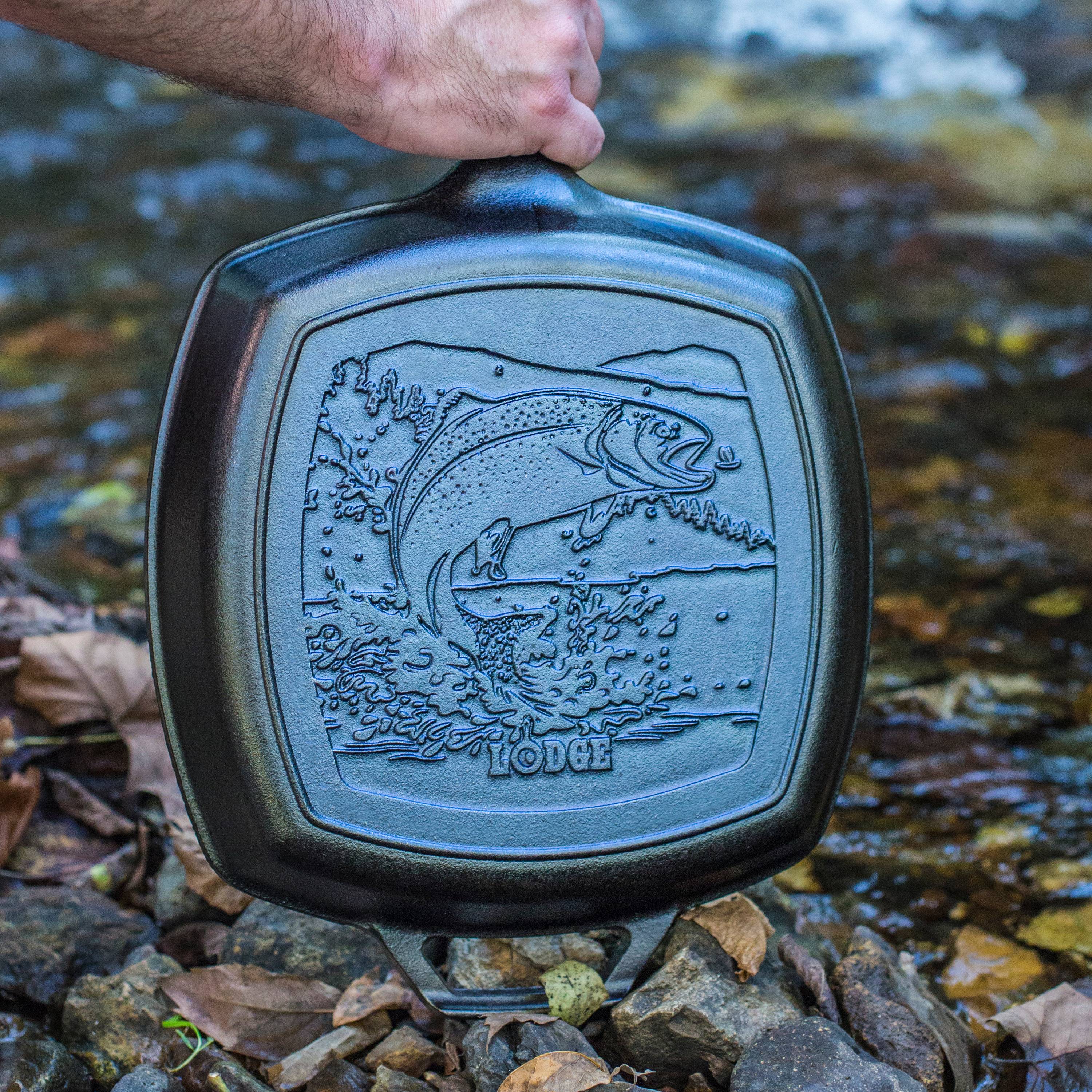 Lodge Wildlife Series 10.5-Inch Square Cast Iron Grill Pan photo 2