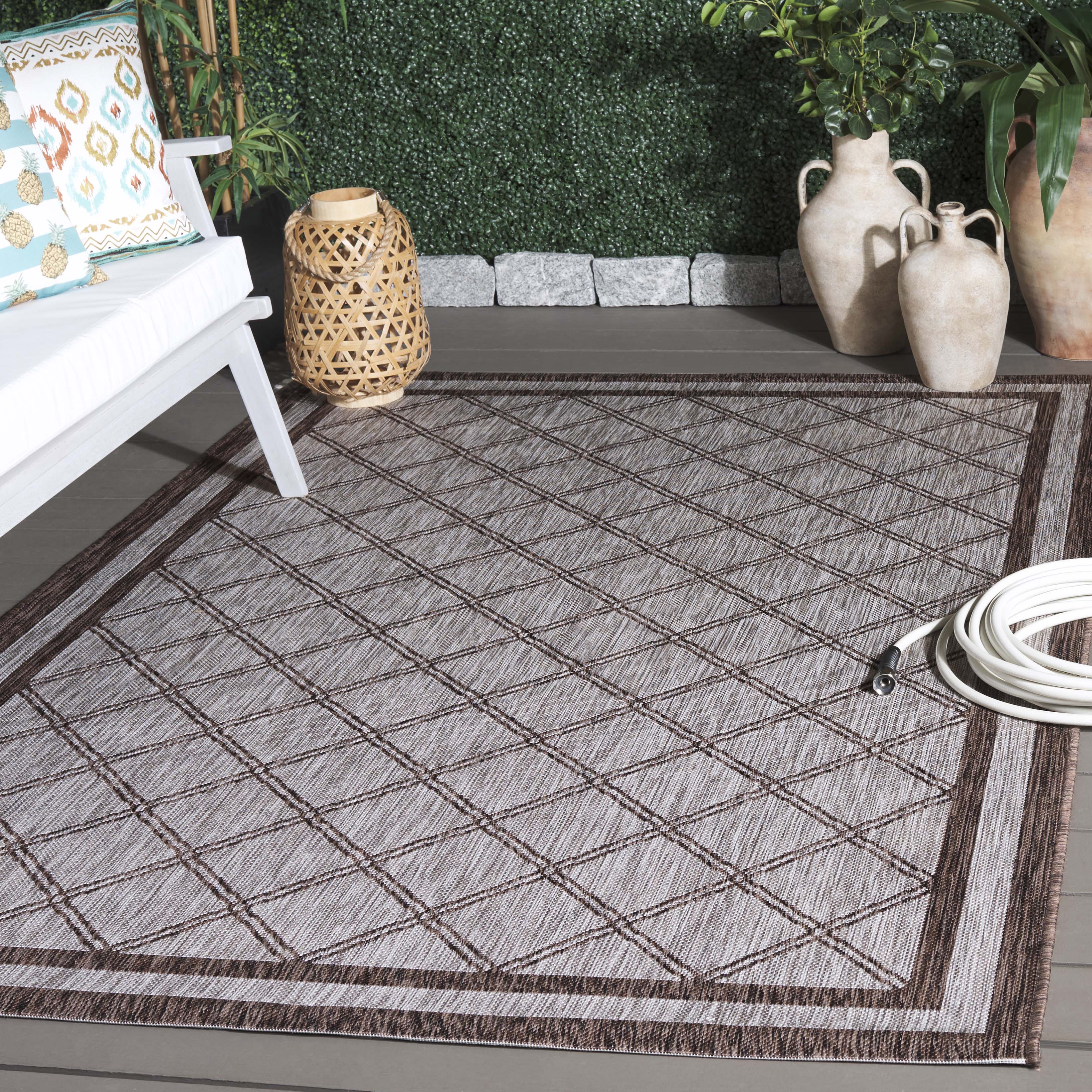 SAFAVIEH Courtyard Sheeva Diamond Indoor/Outdoor Area Rug, Beige/Brown, 5'1" x 7'6"