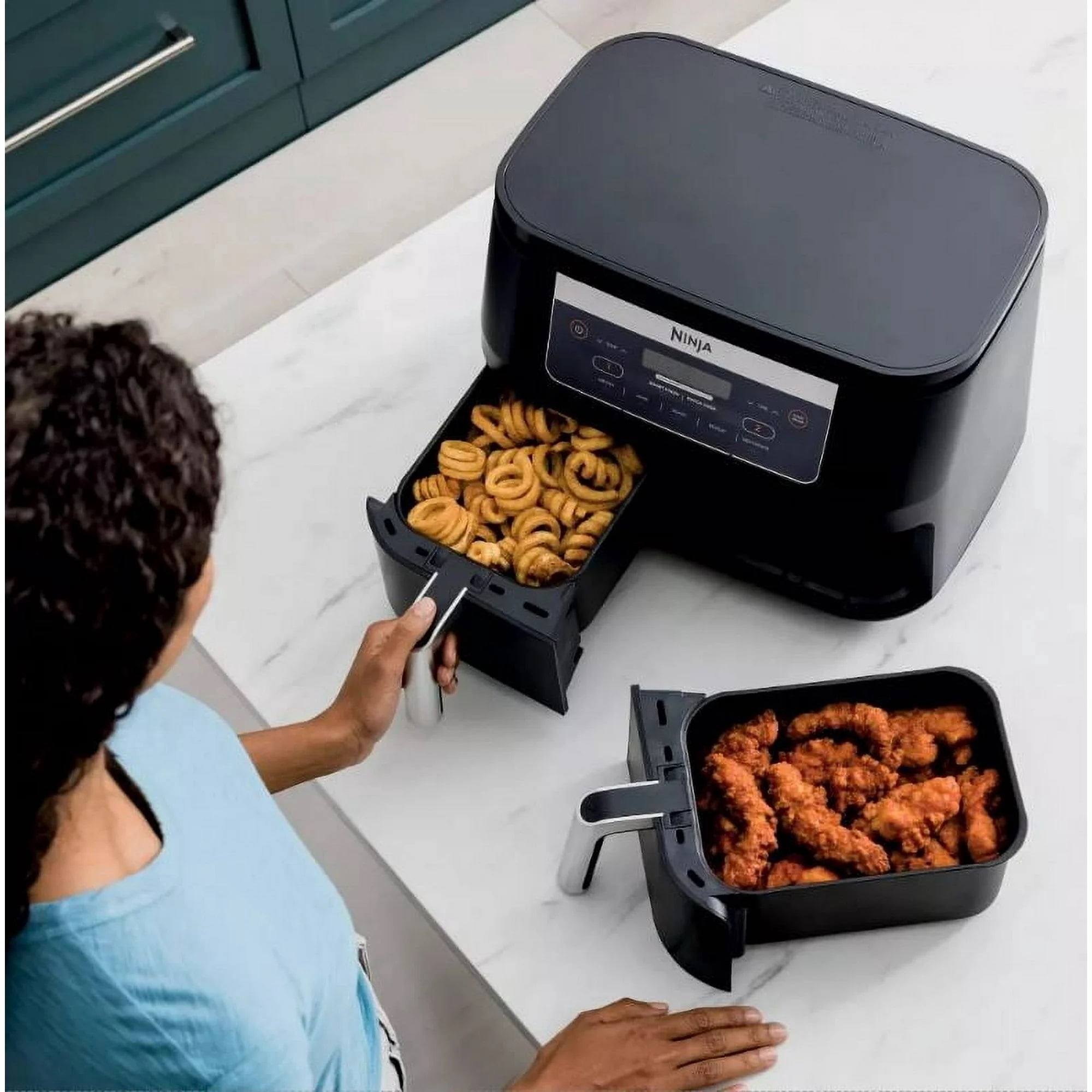 Restore.d Ninja DZ090 Foodi 6 Quart 5-in-1 DualZone 2-Basket Air Fryer with 2 Independent Frying Baskets, Match Cook & Smart Finish to Roast, Bake, Dehydrate & More (Certifie.d Refurbishe.d)
