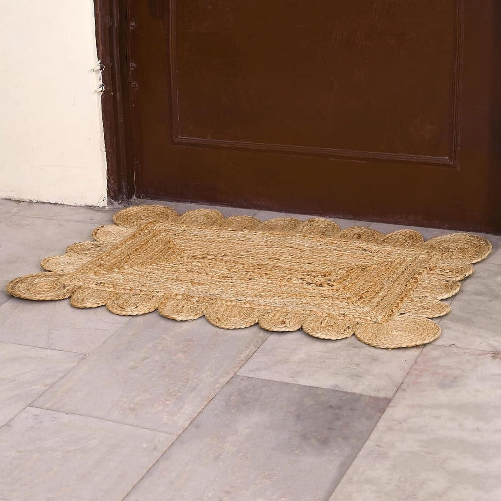 KLAVATE Natural Jute Hand Braided Scalloped Area Rug