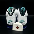 thumbnail image 4 of Air Jordan 5 Rétro Raisin (2025) HQ7978-100 Expédié Maintenant, 4 of 5